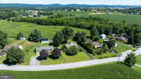 View/Area - 127 W Lexington Rd, Lititz, PA 17543 photo 7 of 8