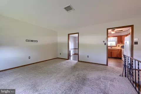 Living - 127 W Lexington Rd, Lititz, PA 17543 photo 3 of 7