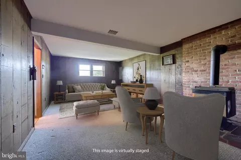 Living - 127 W Lexington Rd, Lititz, PA 17543 photo 6 of 7