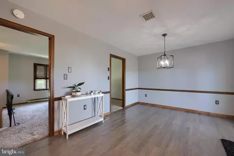 Entry Way - 127 W Lexington Rd, Lititz, PA 17543 photo 3 of 4