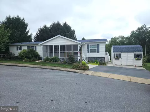 500 Mount Airy Road Rd #16, Stevens, PA 17578