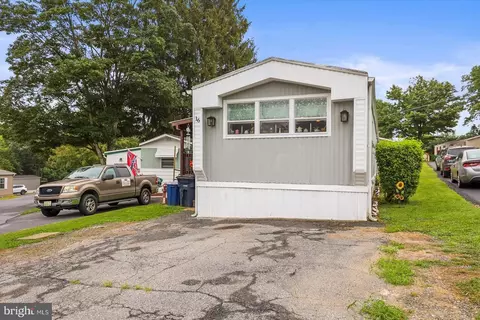 16 Earl Ln, Lititz, PA 17543 photo 4