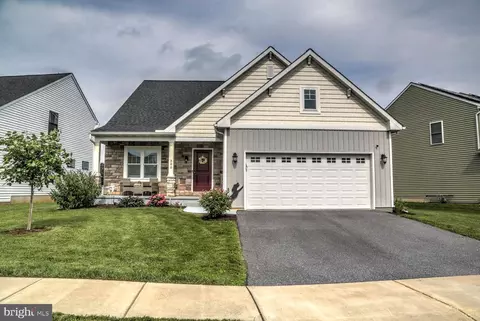300 Jared Way, New Holland, PA 17557