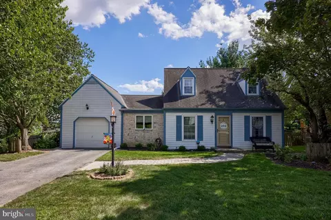 3200 Greenridge Dr, Lancaster, PA 17601