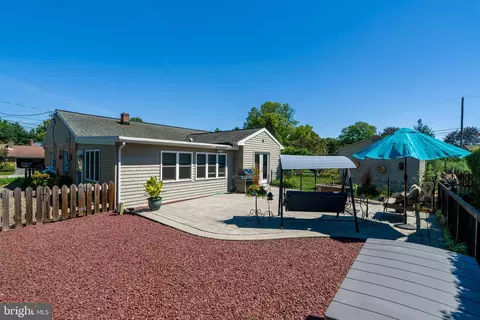 Exterior - 510 Bluebird Rd, Lititz, PA 17543 photo 4 of 7