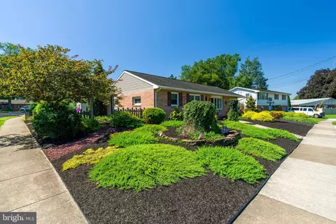 Exterior - 510 Bluebird Rd, Lititz, PA 17543 photo 6 of 7