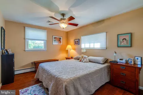 Bedroom - 510 Bluebird Rd, Lititz, PA 17543 photo 1 of 5