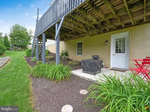 Exterior - 13 Fox Run Ter, Lititz, PA 17543 photo 7 of 10