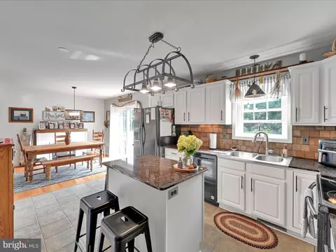 Kitchen - 13 Fox Run Ter, Lititz, PA 17543 photo 4 of 4