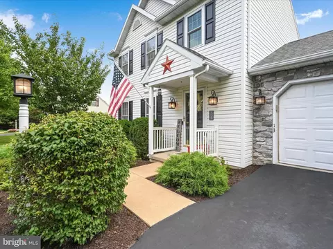 Exterior - 13 Fox Run Ter, Lititz, PA 17543 photo 3 of 10