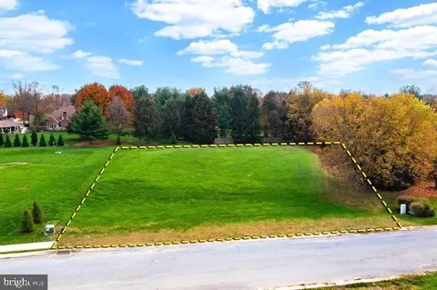 494 Stonehenge Dr, Lititz, PA 17543