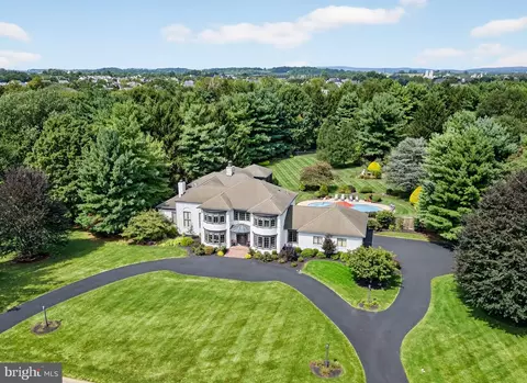 381 Sarsen Dr, Lititz, PA 17543