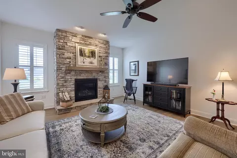 373 Autumn Harvest Ln, Lititz, PA 17543 photo 5