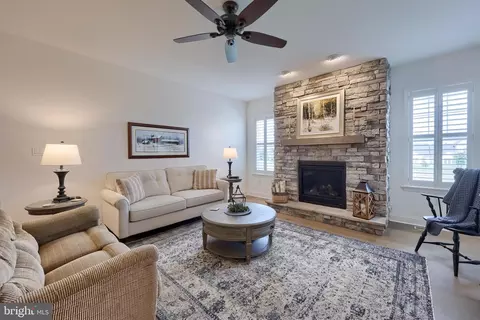 373 Autumn Harvest Ln, Lititz, PA 17543 photo 4