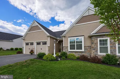 373 Autumn Harvest Ln, Lititz, PA 17543