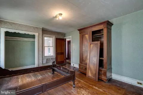 Bedroom - 2134 Main St, Lititz, PA 17543 photo 3 of 6