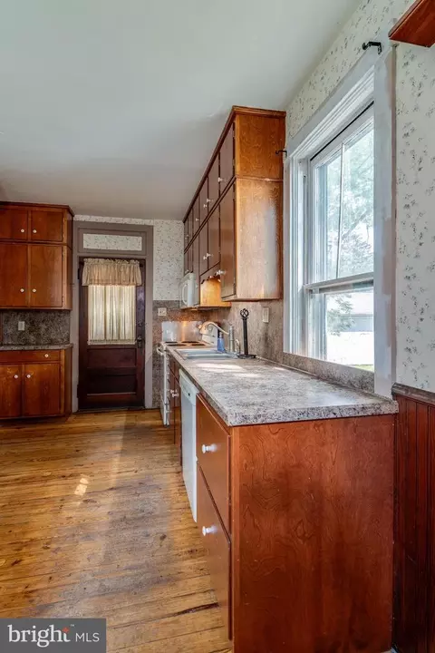 Kitchen - 2134 Main St, Lititz, PA 17543 photo 2 of 2