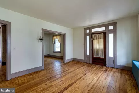 Living - 2134 Main St, Lititz, PA 17543 photo 3 of 6