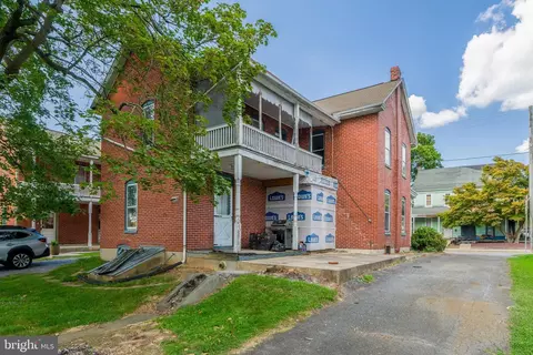 Exterior - 2134 Main St, Lititz, PA 17543 photo 2 of 3