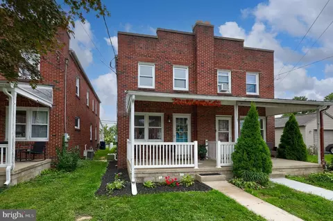 252 Locust St, New Holland, PA 17557