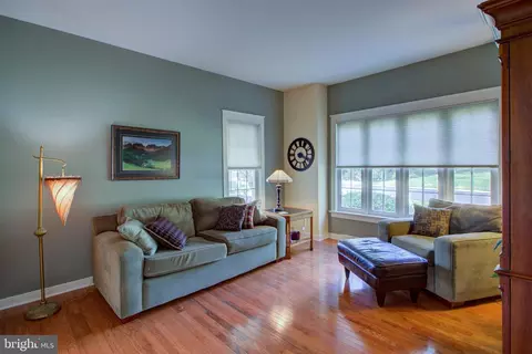 Living - 382 Rumford Rd, Lititz, PA 17543 photo 2 of 3