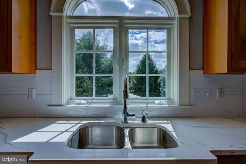 Kitchen - 382 Rumford Rd, Lititz, PA 17543 photo 3 of 5