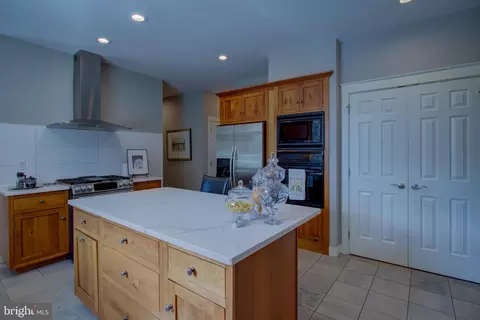 Kitchen - 382 Rumford Rd, Lititz, PA 17543 photo 5 of 5