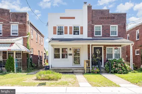 236 Locust St, New Holland, PA 17557