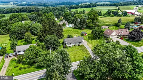 1858 White Oak Rd, Strasburg, PA 17579