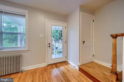 Entry Way - 138 Ruby St, Lancaster, PA 17603 photo 3 of 4