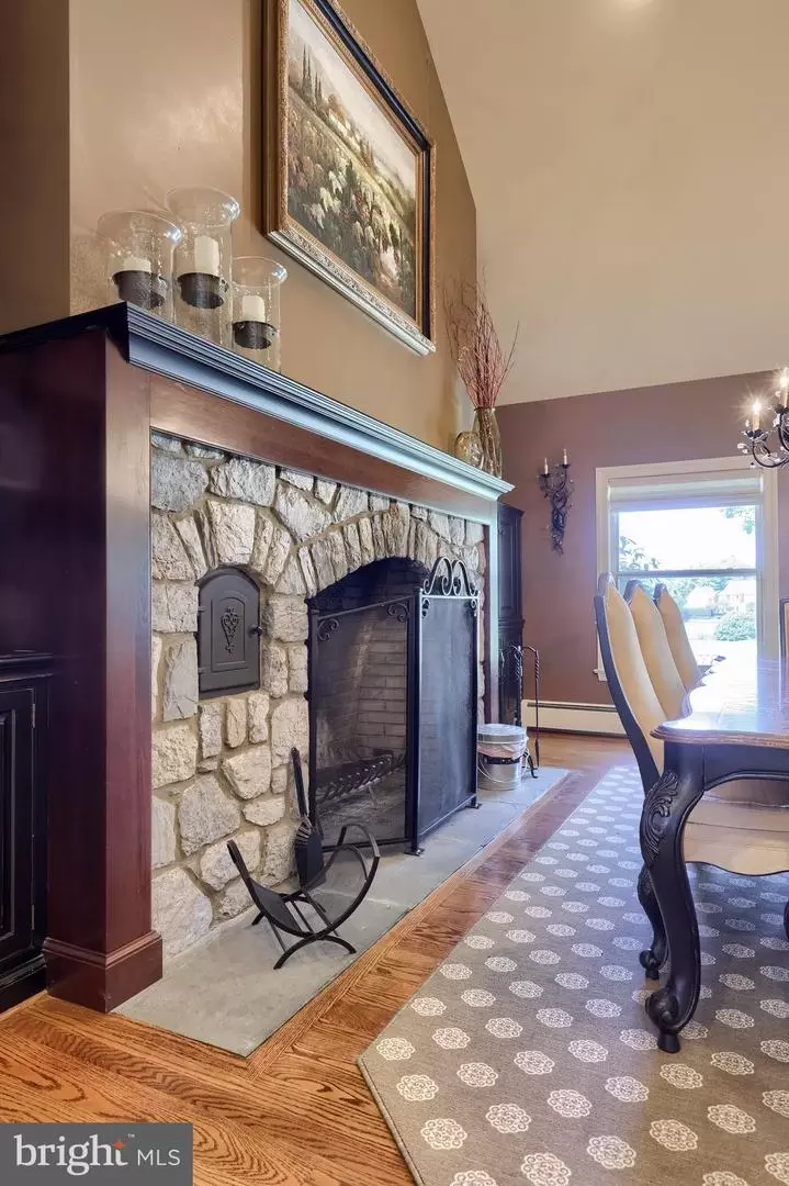 Dining - 38 Westwind Cir, Lititz, PA 17543 photo 1 of 7