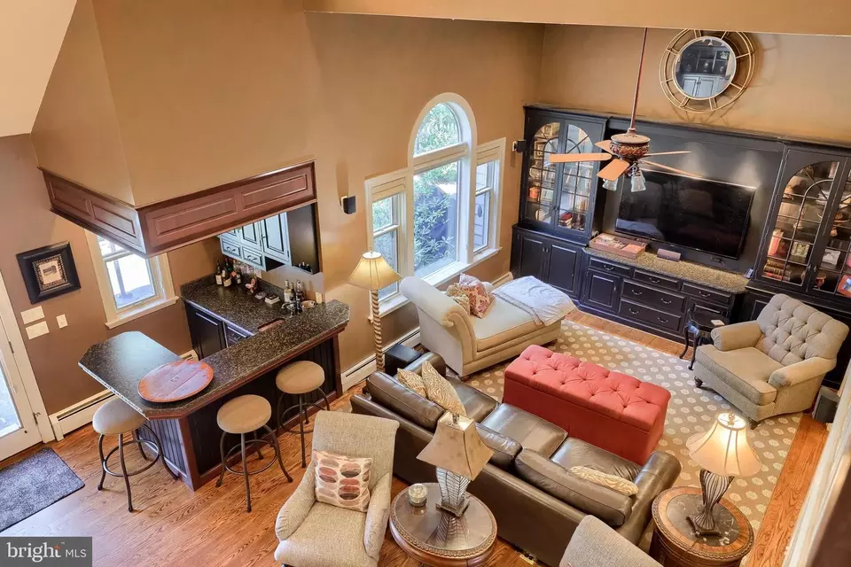Living - 38 Westwind Cir, Lititz, PA 17543 photo 6 of 6