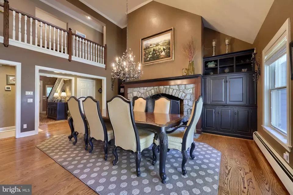 Dining - 38 Westwind Cir, Lititz, PA 17543 photo 4 of 7