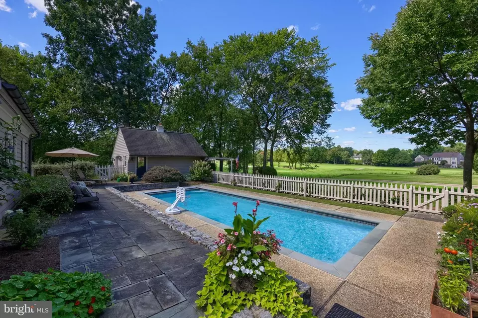 Exterior - 38 Westwind Cir, Lititz, PA 17543 photo 7 of 24