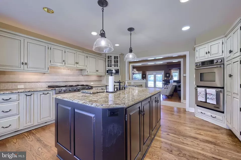 Kitchen - 38 Westwind Cir, Lititz, PA 17543 photo 10 of 12