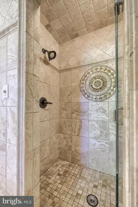 Bath - 38 Westwind Cir, Lititz, PA 17543 photo 1 of 11