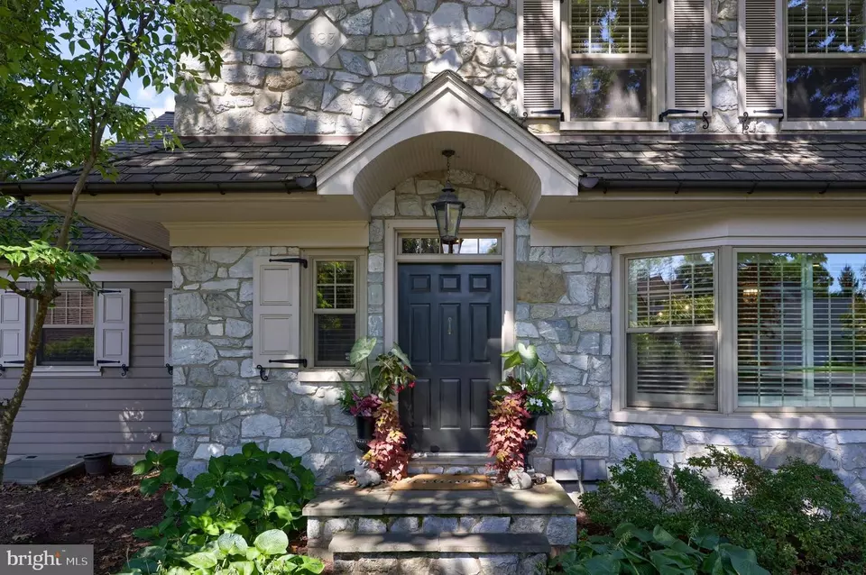 Exterior - 38 Westwind Cir, Lititz, PA 17543 photo 3 of 24