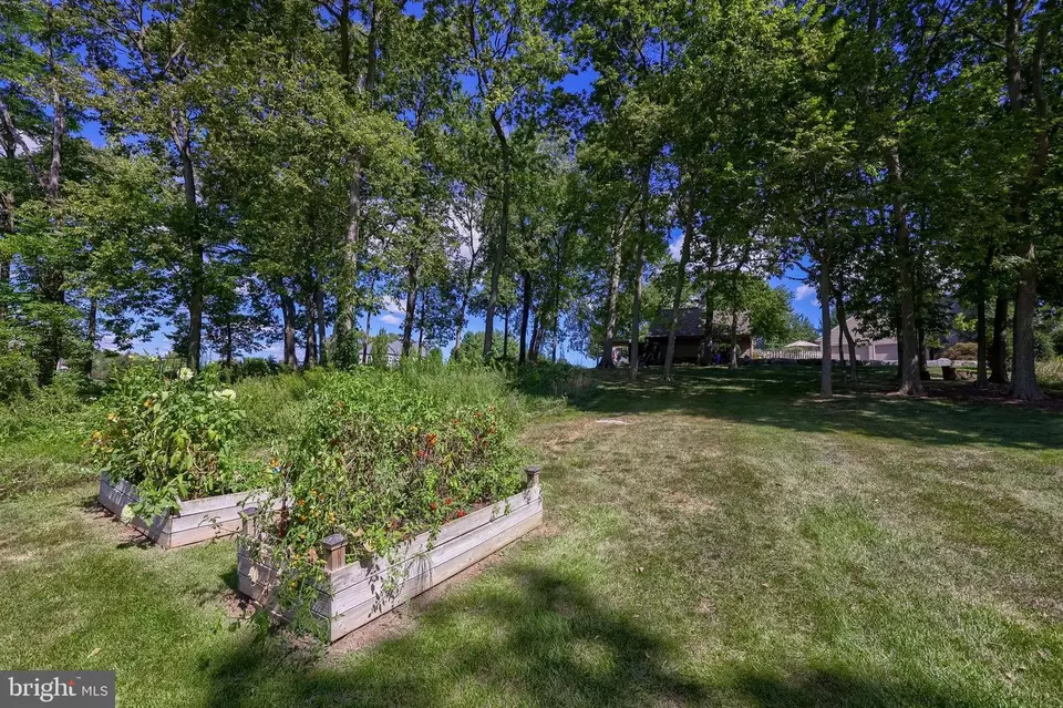 Exterior - 38 Westwind Cir, Lititz, PA 17543 photo 13 of 24