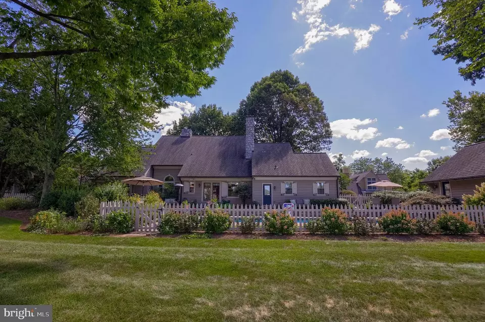 Exterior - 38 Westwind Cir, Lititz, PA 17543 photo 21 of 24