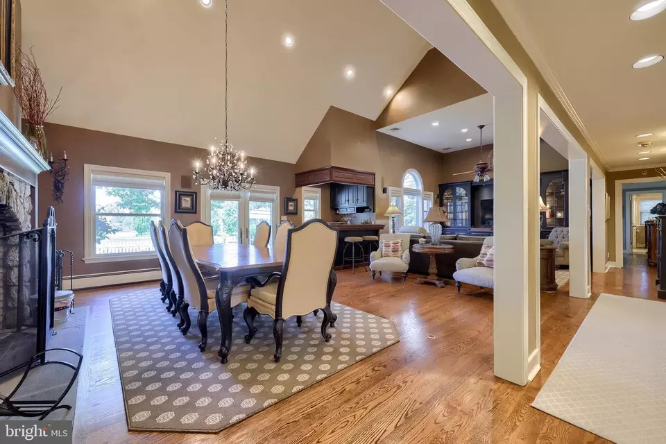 Dining - 38 Westwind Cir, Lititz, PA 17543 photo 6 of 7