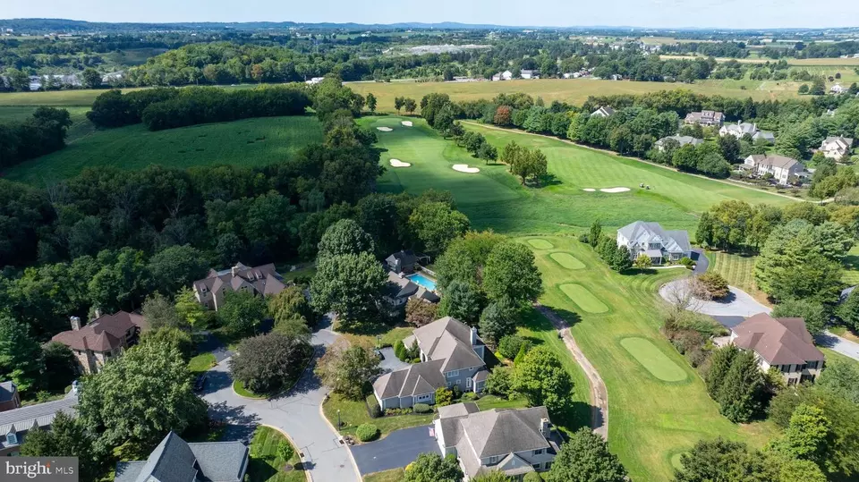 View/Area - 38 Westwind Cir, Lititz, PA 17543 photo 2 of 12