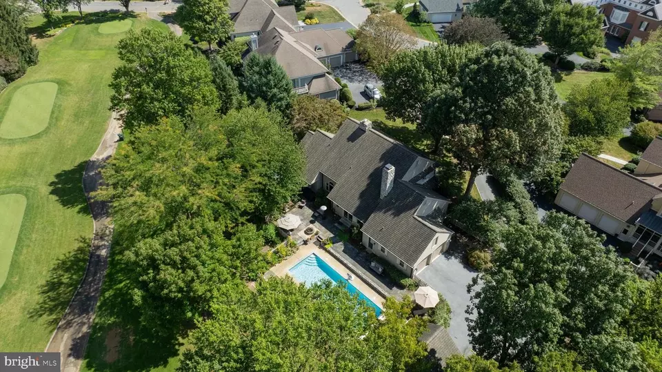 View/Area - 38 Westwind Cir, Lititz, PA 17543 photo 4 of 12