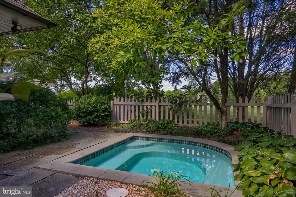 Exterior - 38 Westwind Cir, Lititz, PA 17543 photo 16 of 24