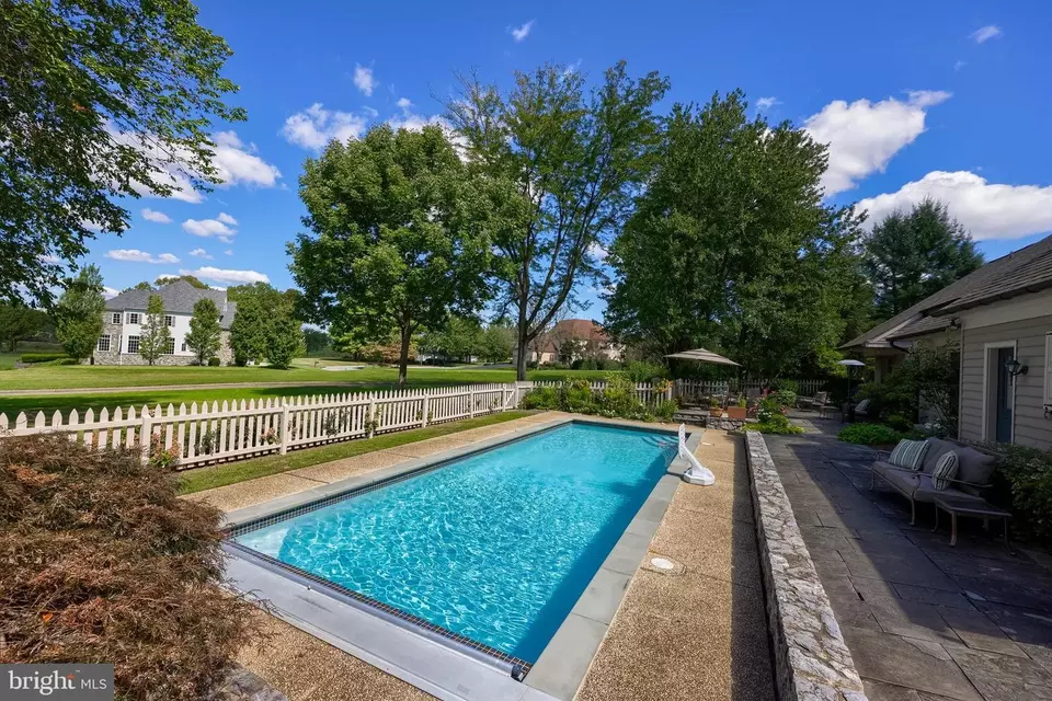 Exterior - 38 Westwind Cir, Lititz, PA 17543 photo 8 of 24