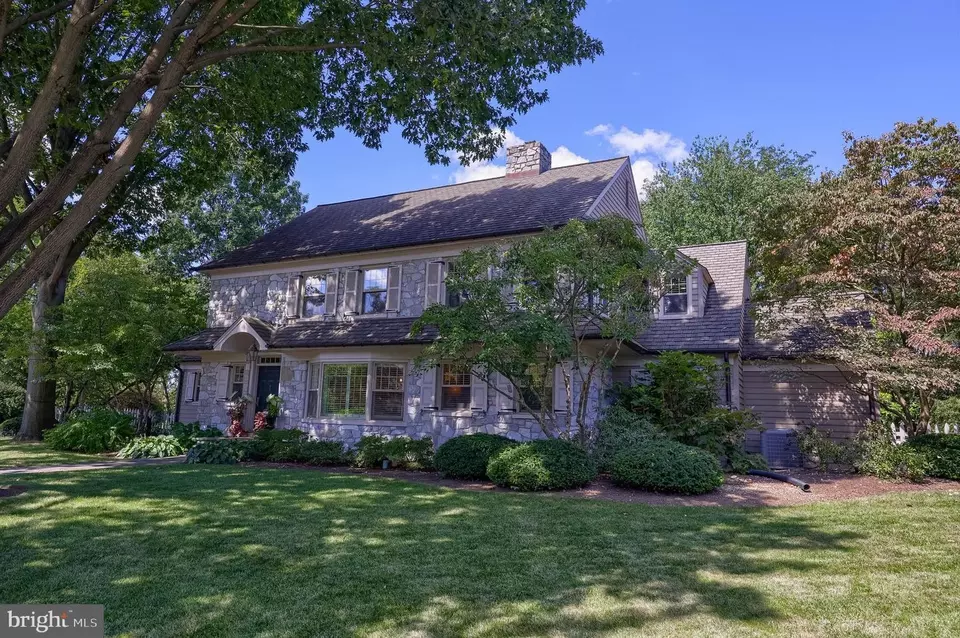 Exterior - 38 Westwind Cir, Lititz, PA 17543 photo 2 of 24