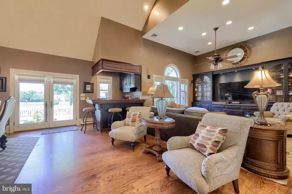 Living - 38 Westwind Cir, Lititz, PA 17543 photo 1 of 6