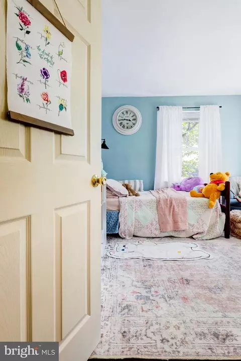 Bedroom - 1517 E Newport Rd, Lititz, PA 17543 photo 2 of 13