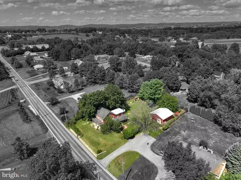 View/Area - 1517 E Newport Rd, Lititz, PA 17543 photo 1 of 7