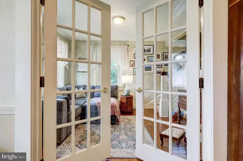Entry Way - 1517 E Newport Rd, Lititz, PA 17543 photo 2 of 7