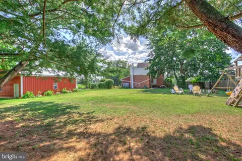 Exterior - 1517 E Newport Rd, Lititz, PA 17543 photo 16 of 20